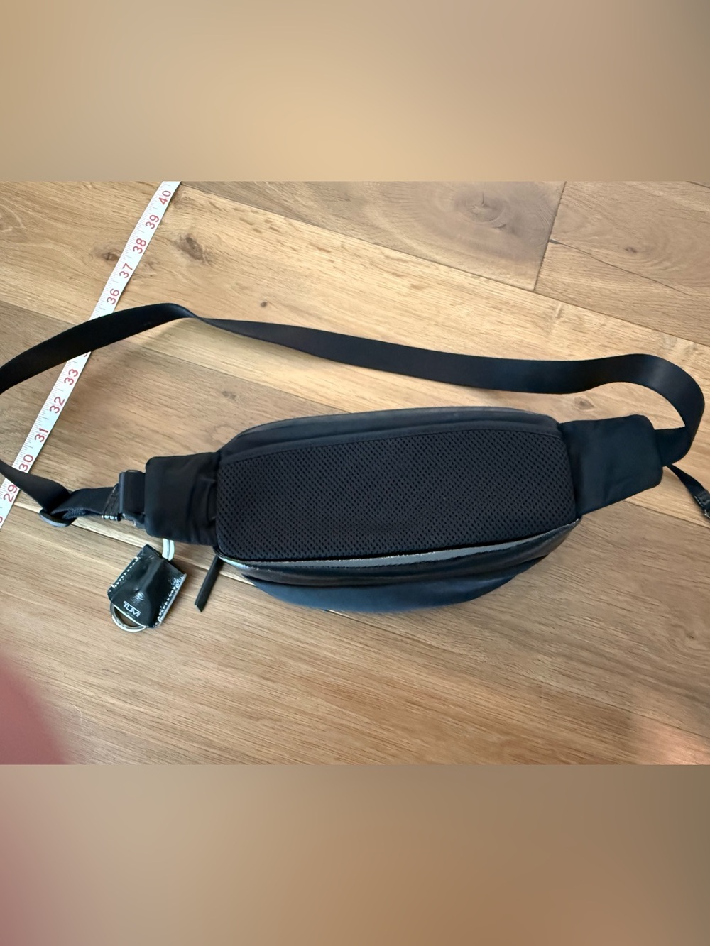 Tumi chey waist pack - Picture 8 of 9